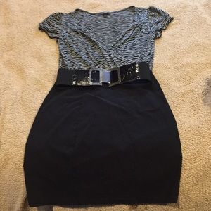 Express dress with belt